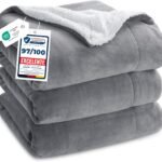 Bedsure Polar Fleece Sofa Blanket Winter – Large Soft and Warm Blankets for Bed and Sofa, Reversible Flannel and Sheepskin Fleece Blanket, Thick Sherpa, Cozy, XXL 220 x 240 cm, Grey